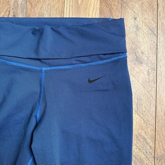 Nike Dri Fit Legend 2.0 Capri Pants Women's XS Blue Athletic Training Fitness - Picture 4 of 9